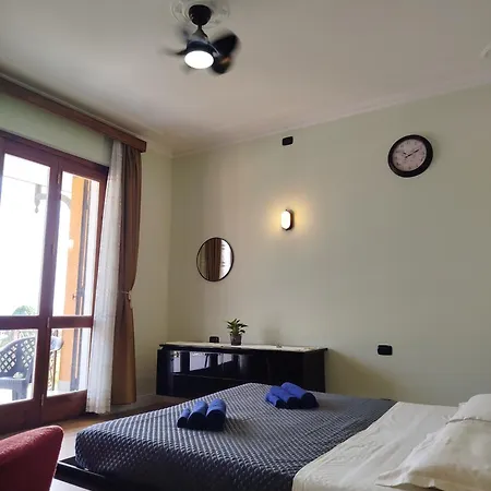 Giulio's Nyaraló